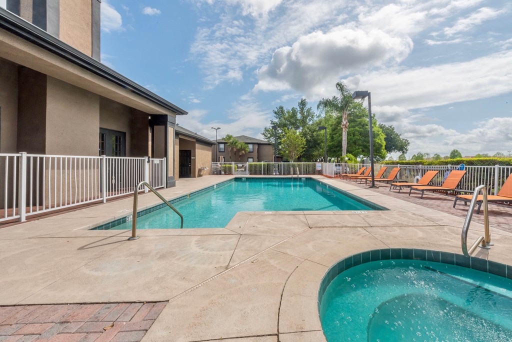 St. Cloud Village_Outdoor Pool