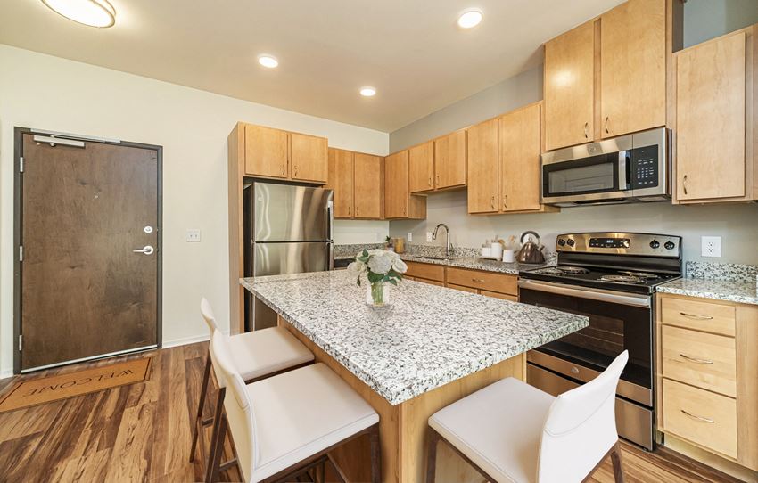 Dominium-Stonepointe-Staged Kitchen - Photo Gallery