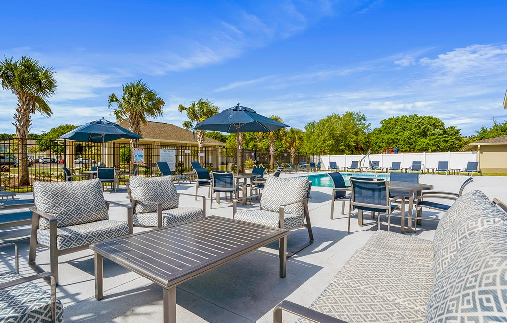 Dominium-Taylor Pointe-Pool Deck