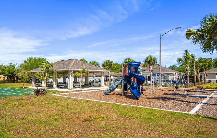 Taylor Pointe Apartments, 4885 38th Circle, Vero Beach, FL - RentCafe