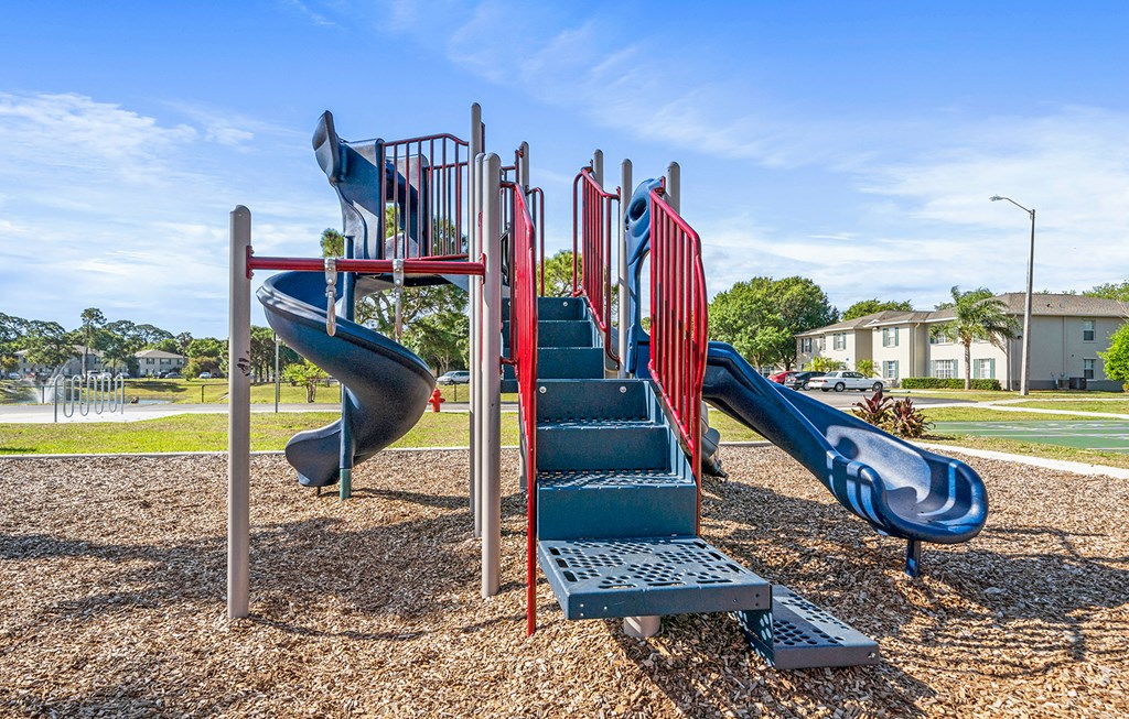 Dominium-Taylor Pointe-Playground