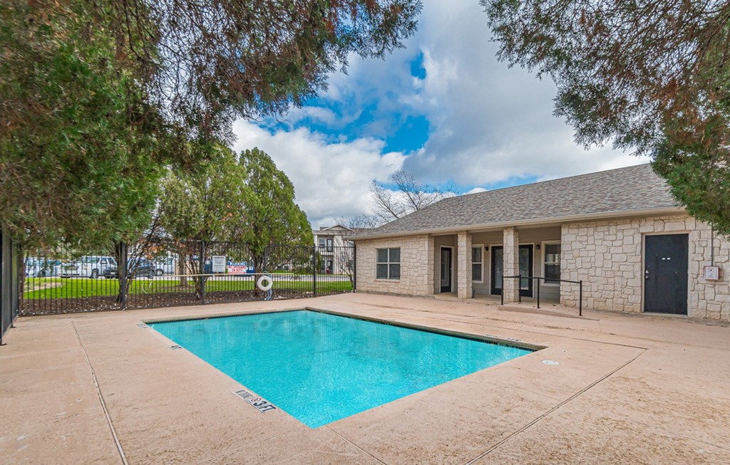 Dominium-The Springs-Pool at The Springs, Pasadena, TX 