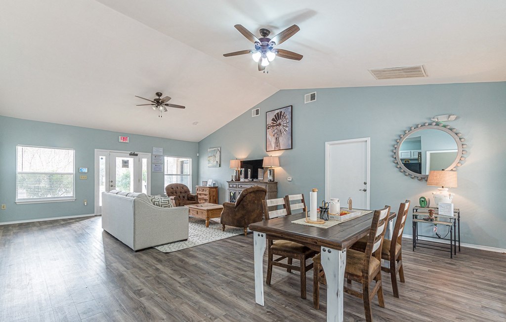 Dominium-The Springs-Community Room at The Springs, Pasadena, 78620