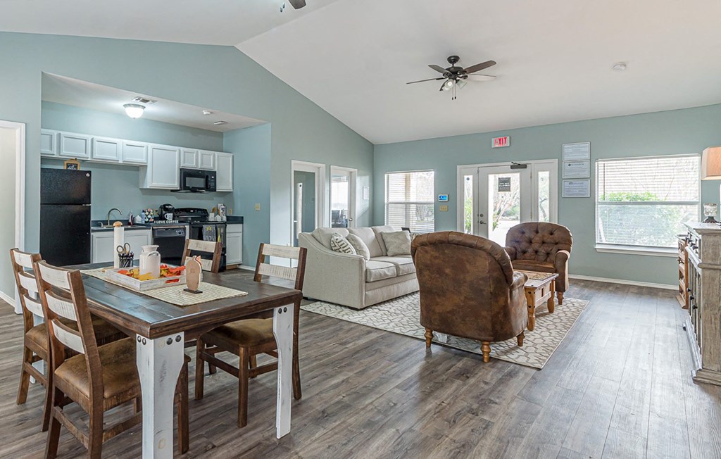 Dominium-The Springs-Community Room at The Springs, Pasadena, TX