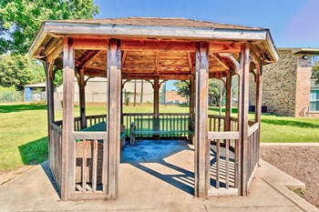 Timbers Edge_Gazebo - Photo Gallery 4