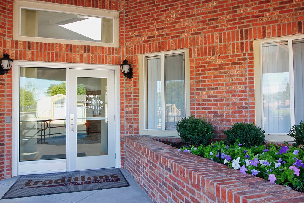 Traditions Denver_Leasing Office