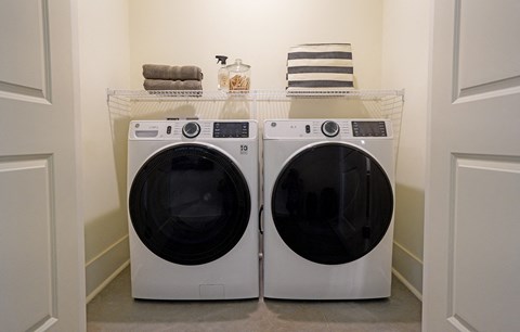 Washer Dryer at Upper Post Flats, Minnesota