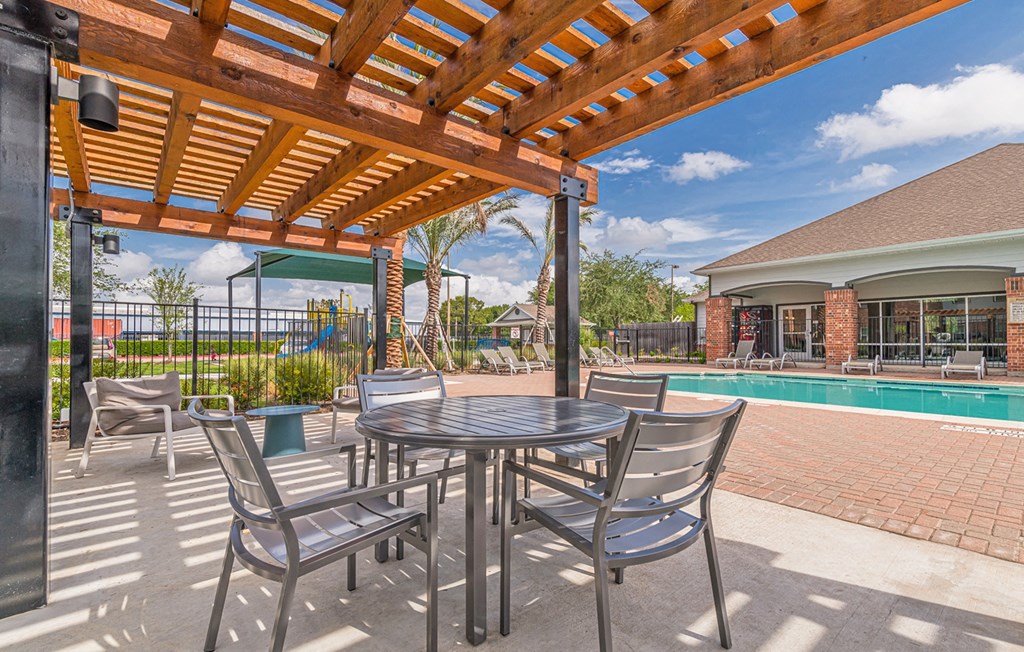 Pergola at Vermillion Apartments, Houston, TX 77021