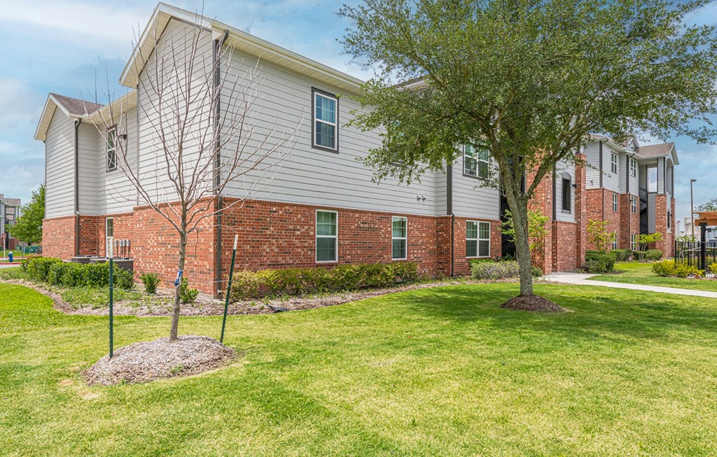 Exterior at Vermillion Apartments, Houston, 55901