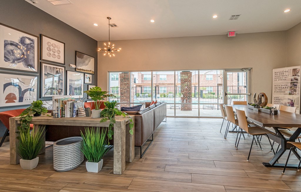 Common Room at Vermillion Apartments, Houston, TX