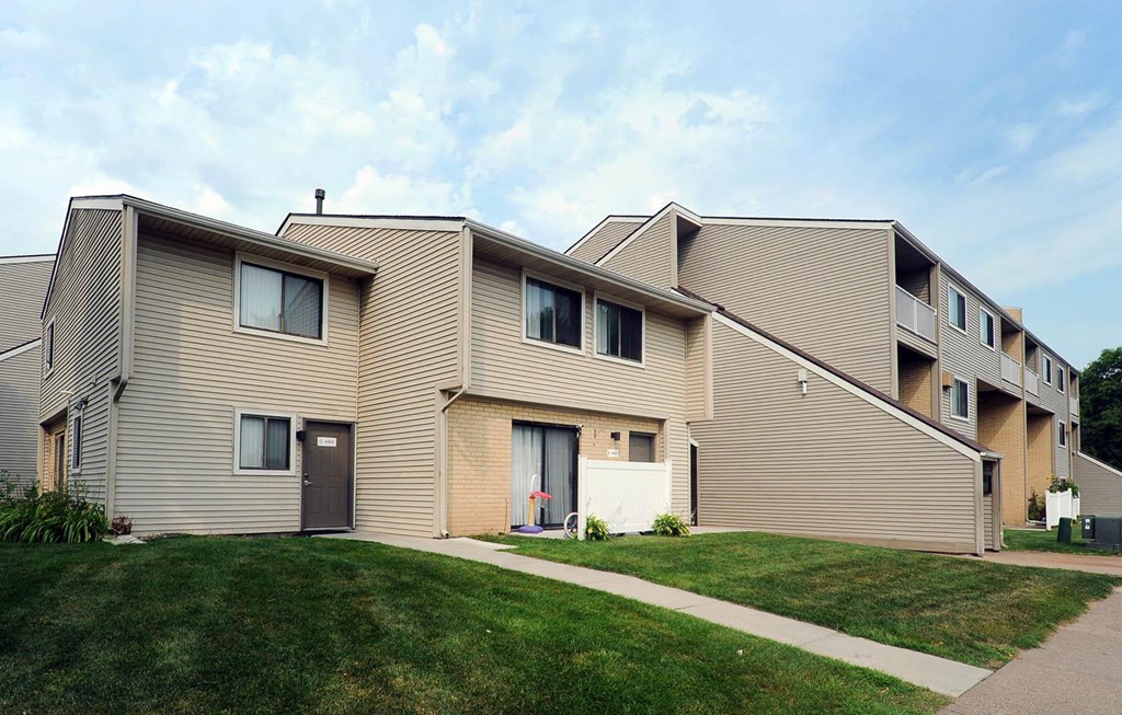 Village Green_Exterior