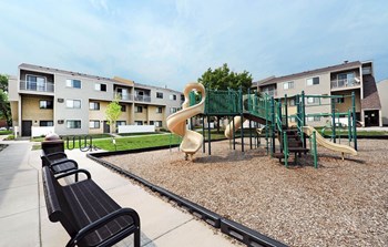 Village Green_Playground - Photo Gallery 4