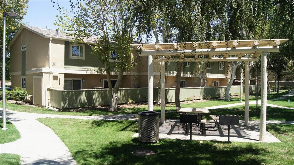 Village Meadows_BBQ Area