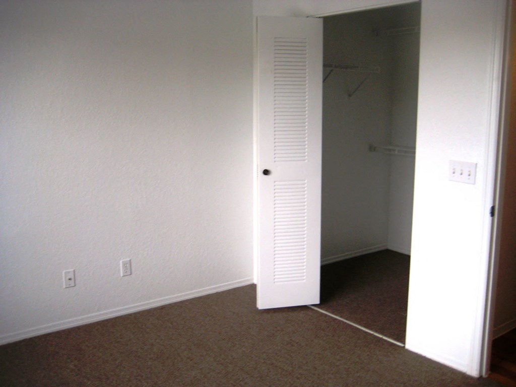 Whistlers Green_Bedroom