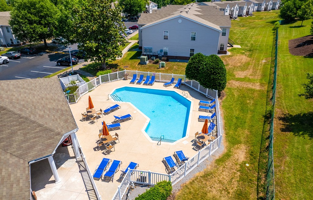 Dominium-Willow Creek-Aerial Pool