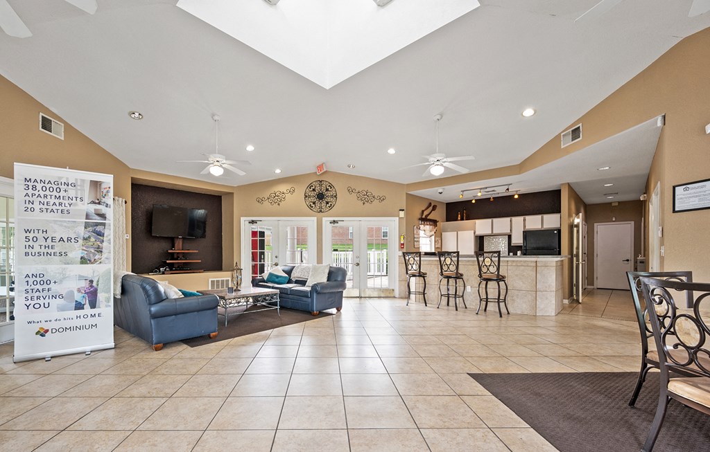 Dominium-Willow Creek-Community Room