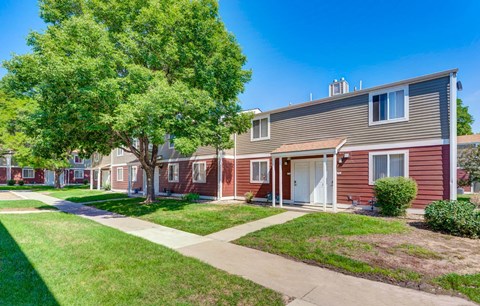 Woodside Village_Exterior