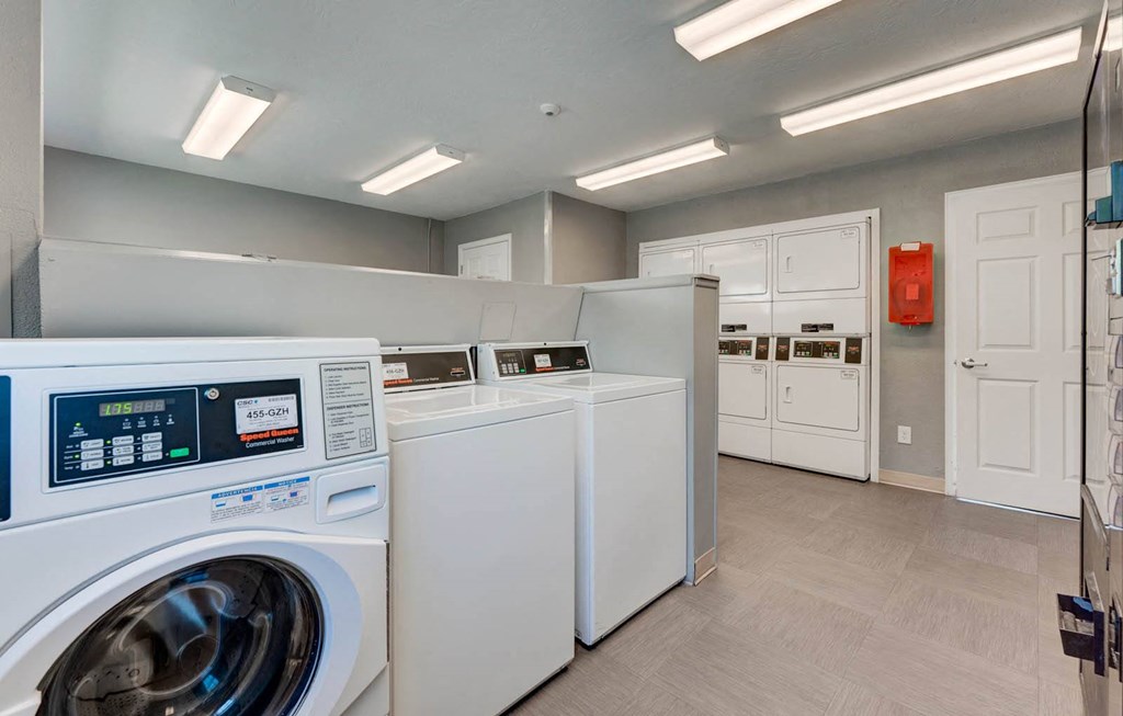 Woodside Village_Laundry Room