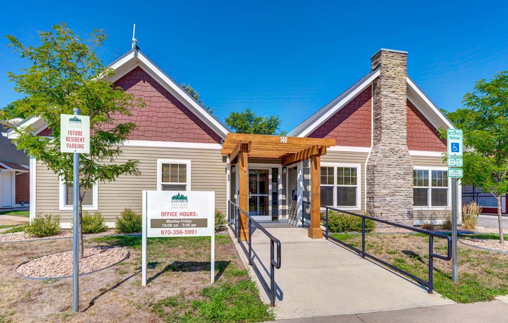 Woodside Village_Leasing Office