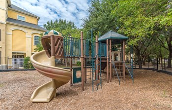 Woodway Square_Playground - Photo Gallery 2