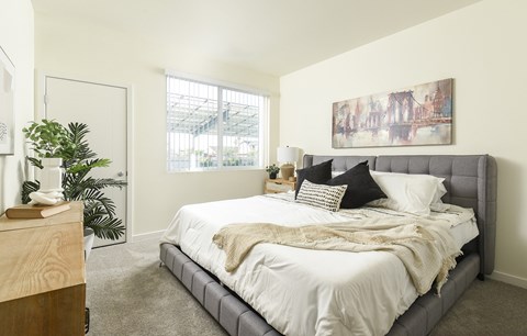 Dominium_67 Flats_Bedroom.jpg