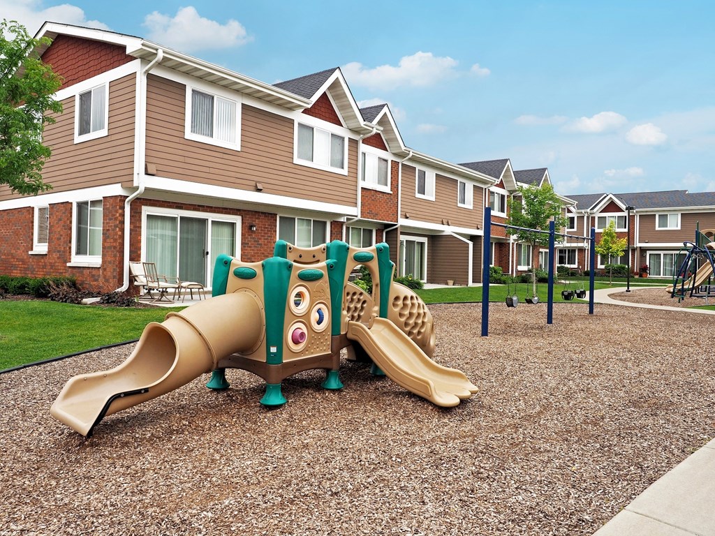 Dominium_Albertville Meadows_On-Site Playground Area