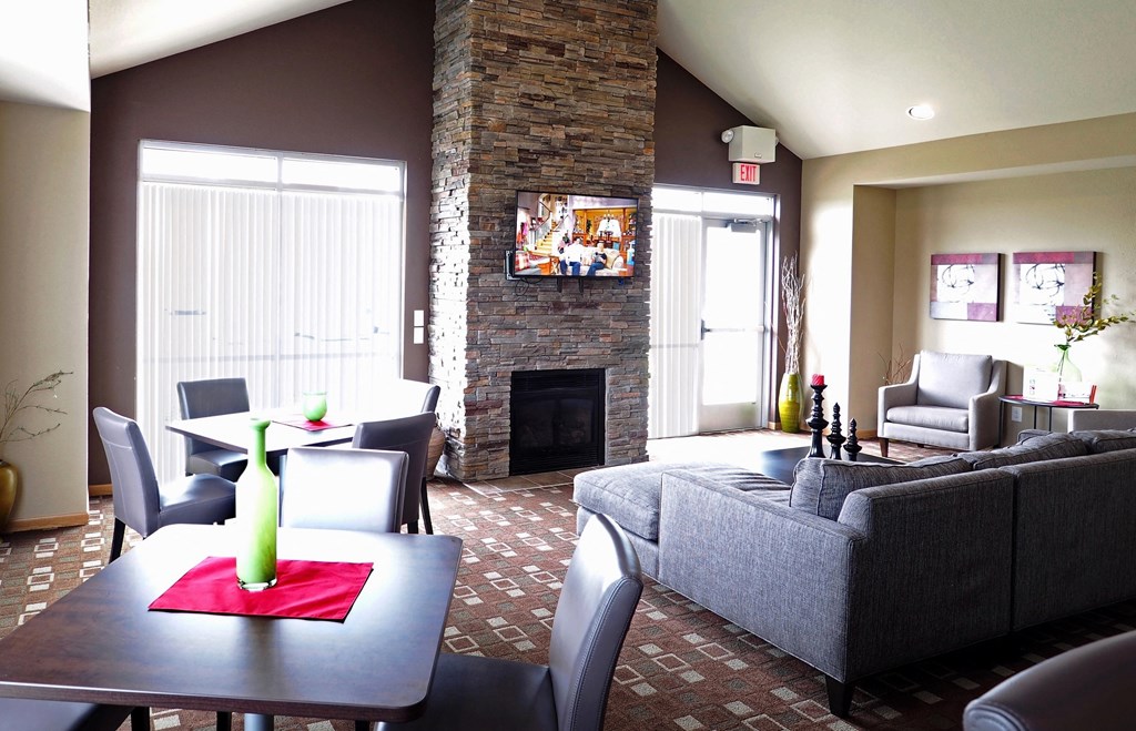 Dominium_Albertville Meadows_Clubhouse-Community Room