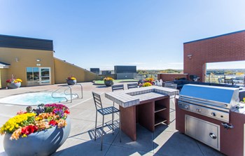 Bluffs at Nine Mile Creek_Rooftop Deck - Photo Gallery 4