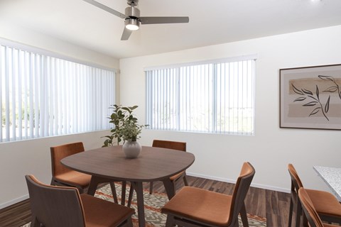Dominium_Estrella Springs_Dining Room_8081