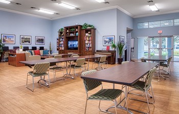 Dominium_Groves of Delray_Community Room - Photo Gallery 3