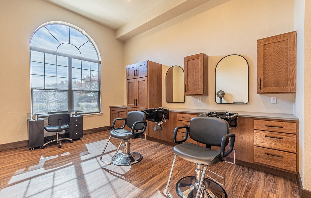 Dominium_Hickory Manor_Beauty Salon