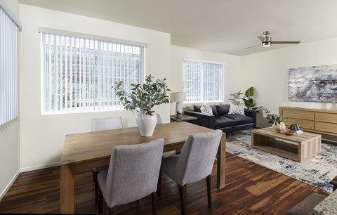 Dominium_Juniper Square_Dining Room.jpg