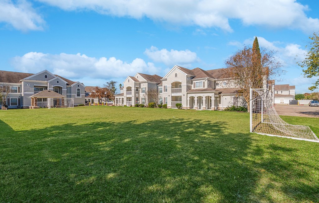 Dominium_Lakeside Pointe_Outdoor Soccer Field