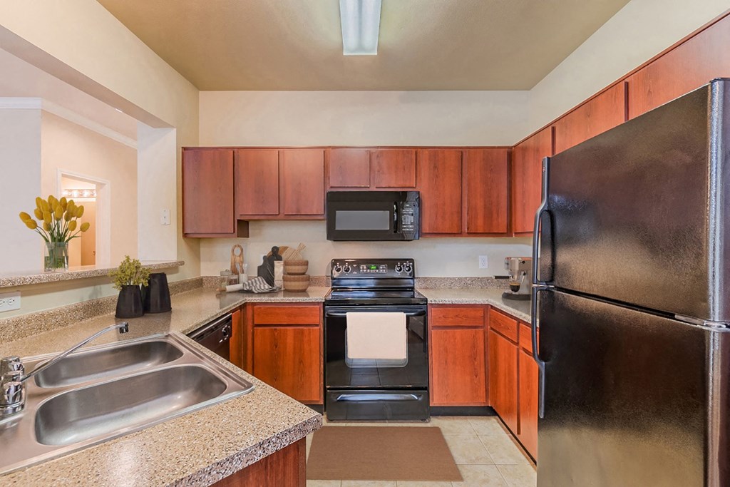 Dominium_Lakeside Pointe_Virtually Staged Apartment Home Kitchen