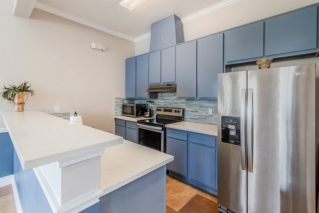 Kitchen Kitchen at Lakeside Pointe Apartments & Townhomes, Pearland, Texas