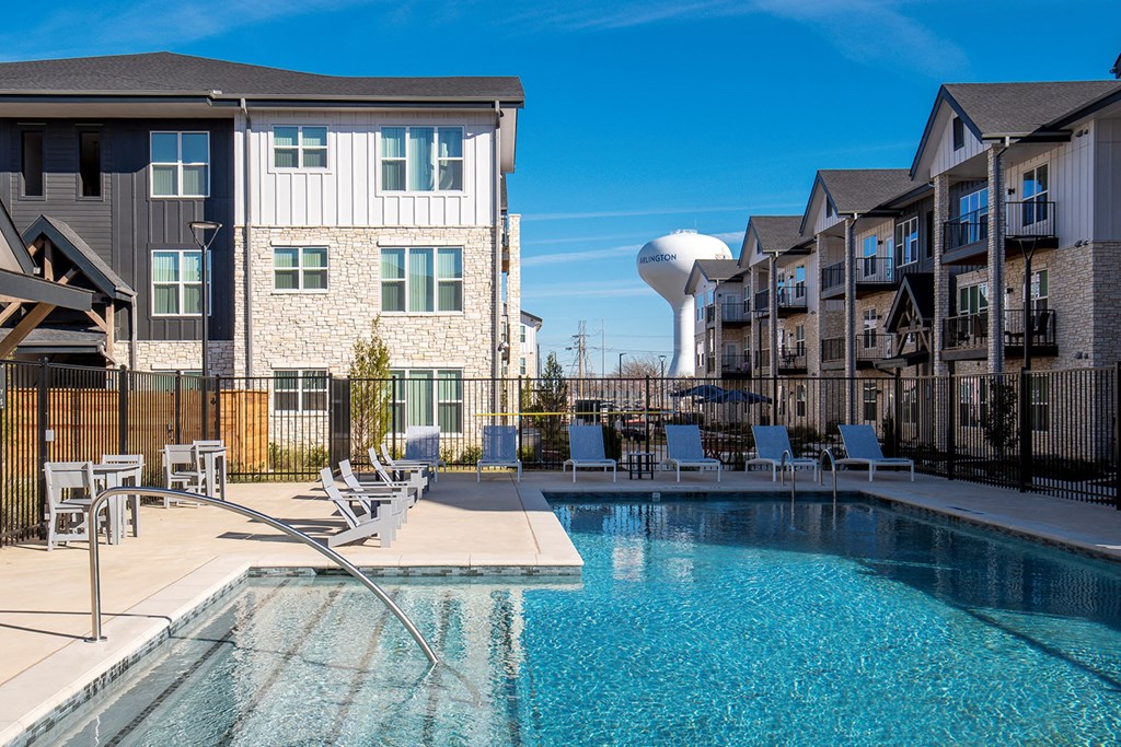 Sparkling Pool at Matlock Flats, Arlington Texas