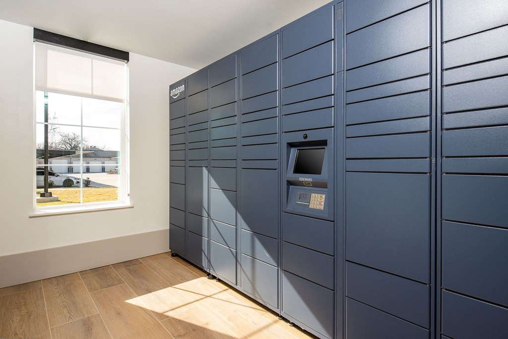 Package Locker at Matlock Flats, Arlington, TX 76001