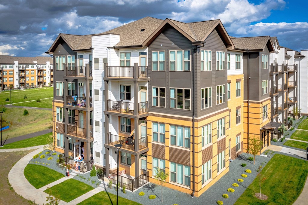 Exterior at Orville Commons, Woodbury, MN