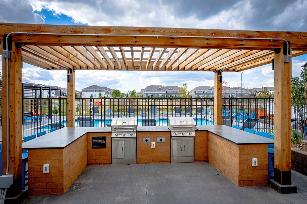 Outdoor Kitchen at Orville Commons, Woodbury, MN 