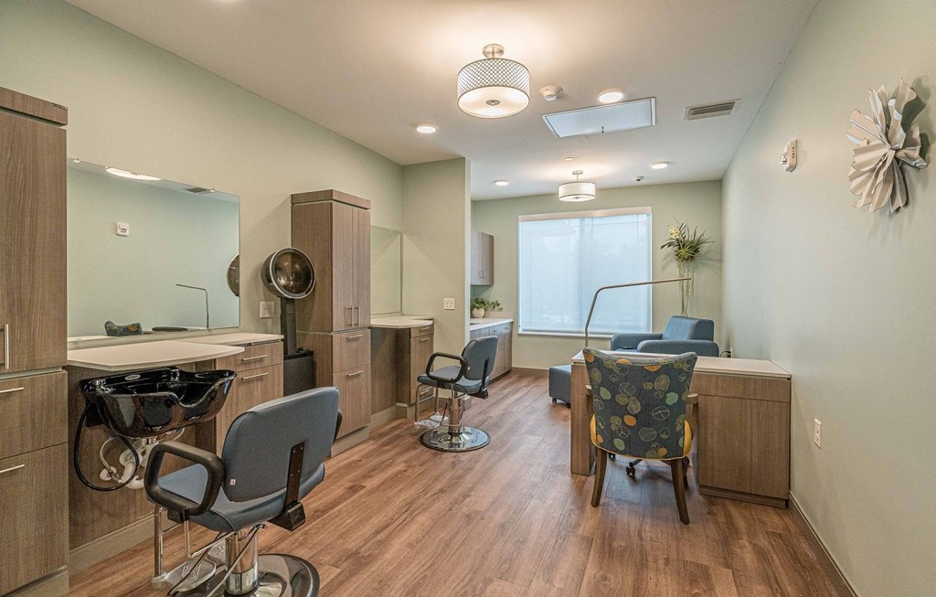 Dominium_Osprey Park_Salon.jpg