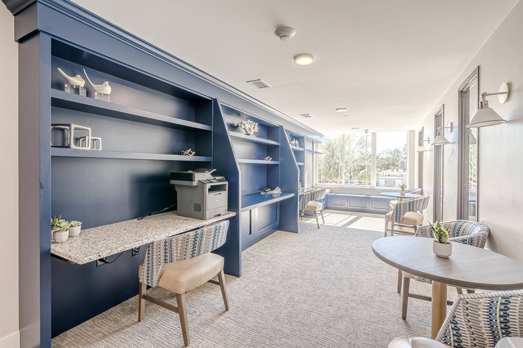 dining area at Sandpiper Glen 62+ Apartments, Florida
