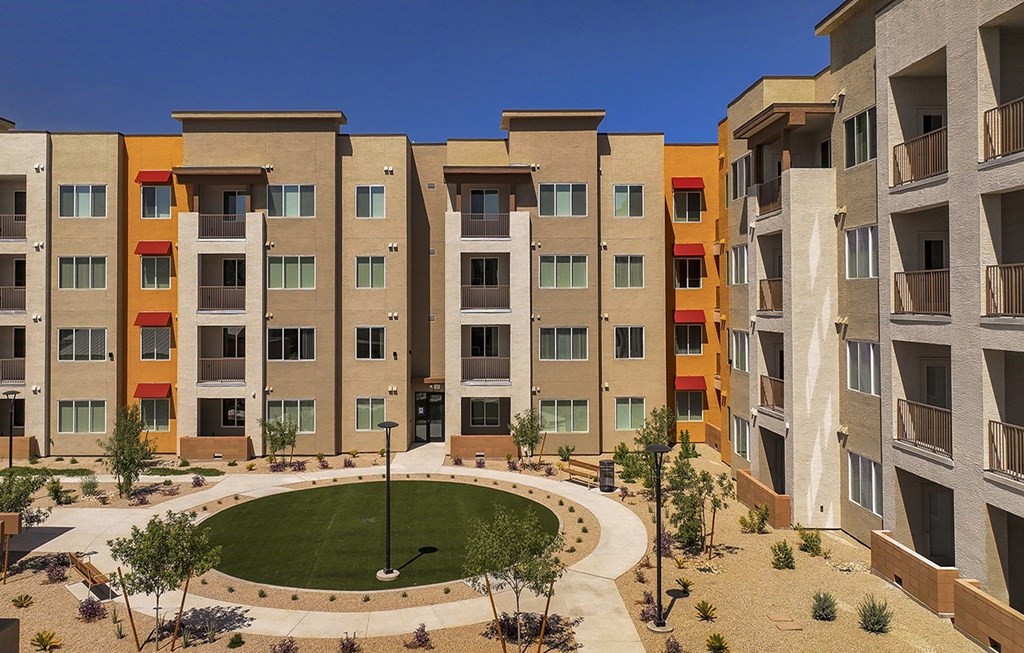 Dominium_Suncrest Vista_Exterior 2.jpg