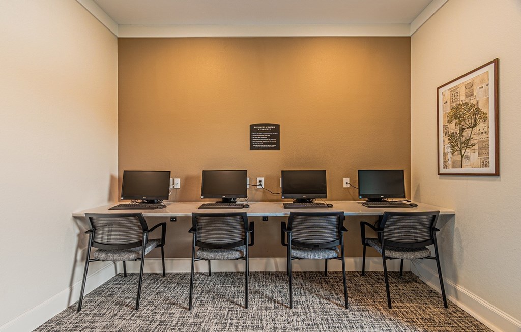 Dominium_The Cesera_Business Center.jpg