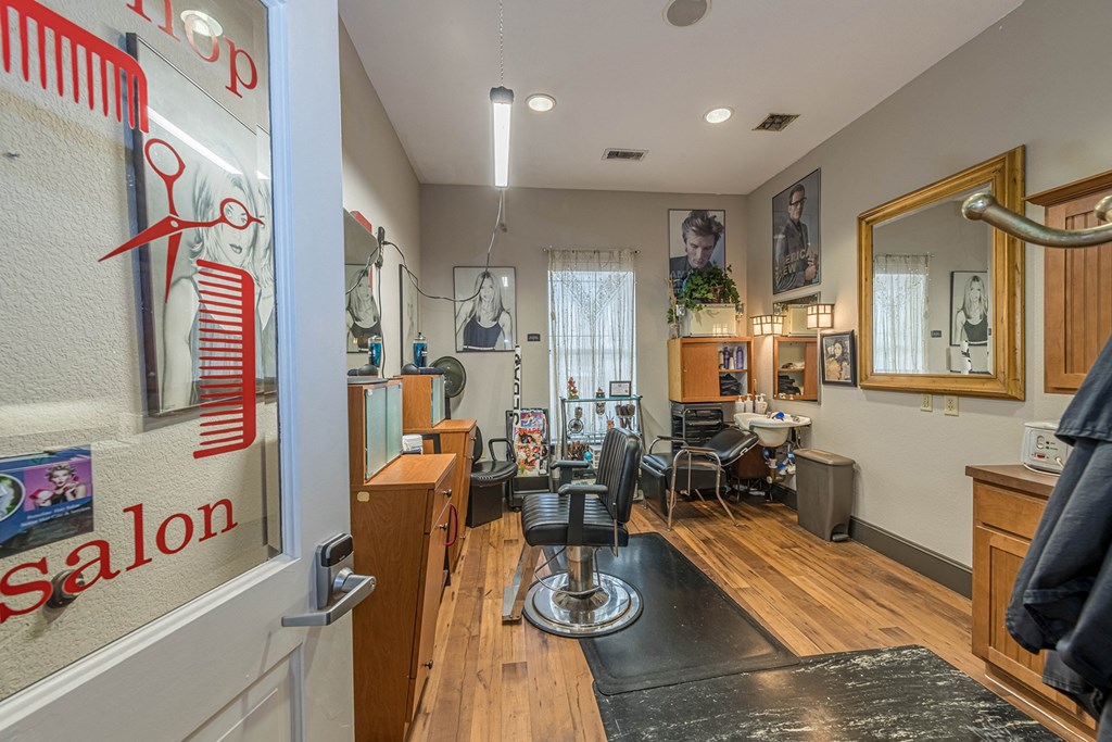 Dominium_The Portofino_Updated On-Site Beauty Salon