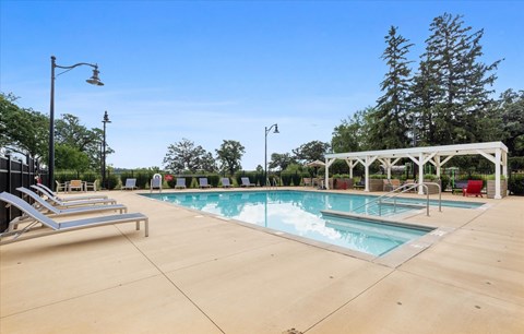 Dominium_Upper Post Flats_Pool 1.jpg