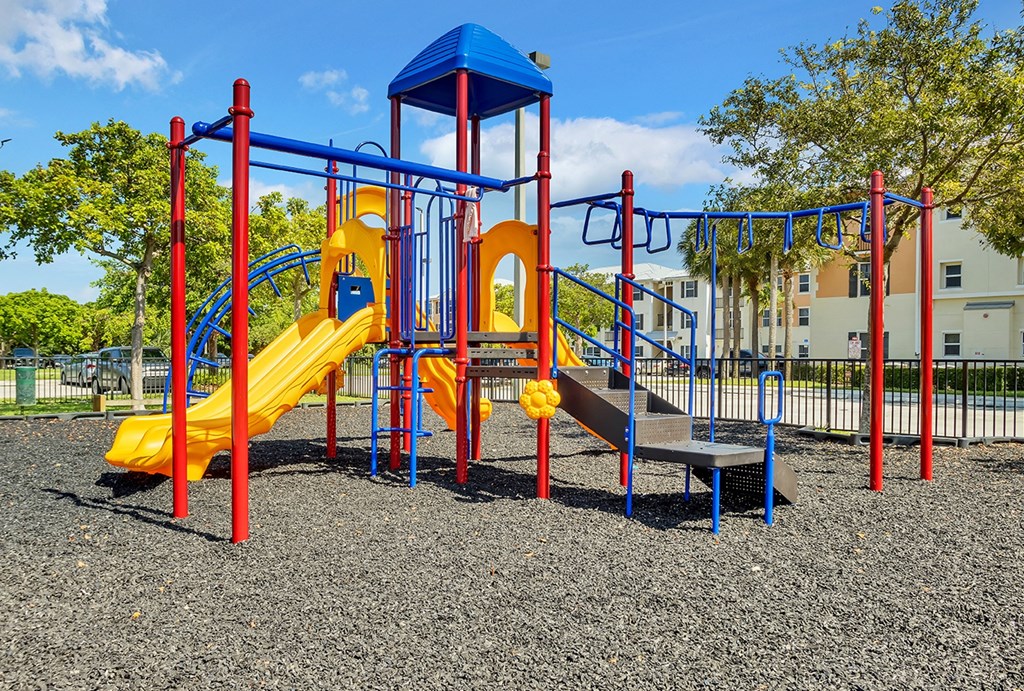 Dominium_Village at Delray_Outdoor Playground Area