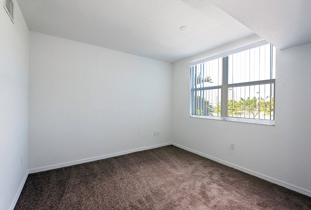 Dominium_Village at Delray_Vacant Apartment Bedroom