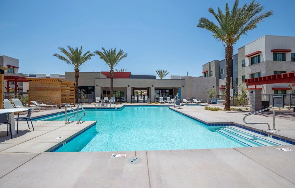 Dominium_Vista Ridge_Outdoor Swimming Pool