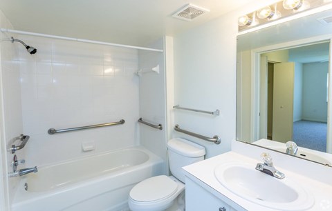 Heron-Pond-55-Apartments (5).jpg