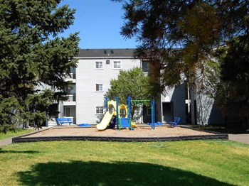 Park Acres Apartment Townhomes Building Playground - Photo Gallery 5